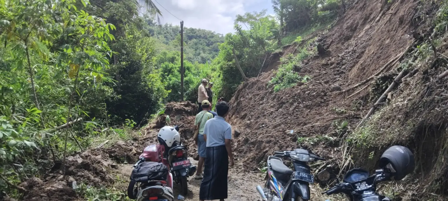 Longsor Terjang Desa Babakan Karangpucung Cilacap, Tiga Dusun Terdampak