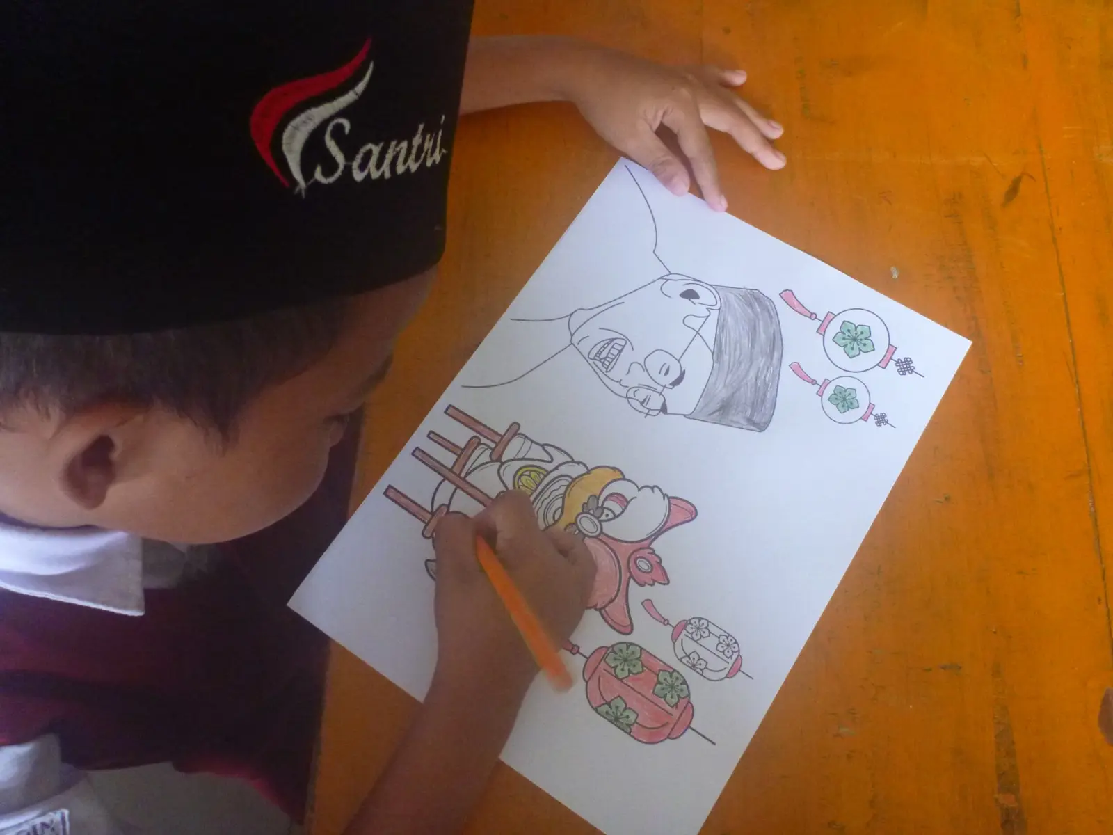 Gus Dur Jadi Pahlawan! Siswa MI Al Muttaqin Kenang Lewat Seni Grafis