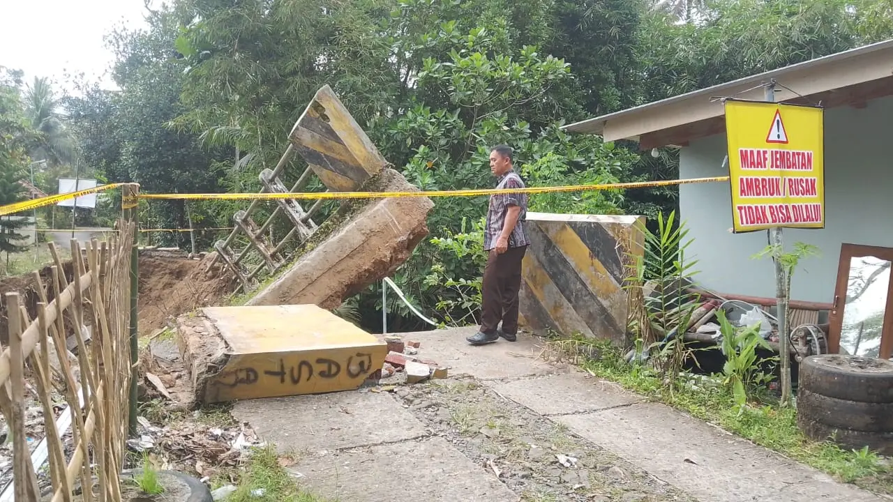 Jembatan cikakak wangon banyumas