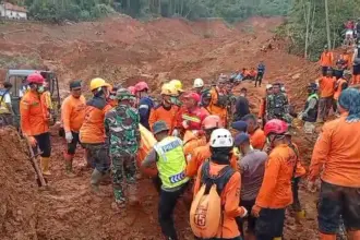 majenang Hari Keempat Longsor Majenang: Dua Korban Lagi Ditemukan, 10 Warga Masih Hilang!