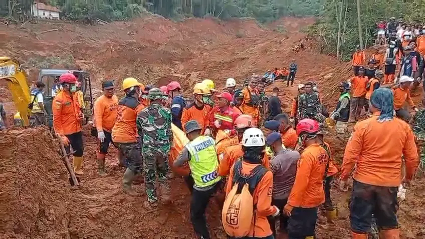 majenang Hari Keempat Longsor Majenang: Dua Korban Lagi Ditemukan, 10 Warga Masih Hilang!