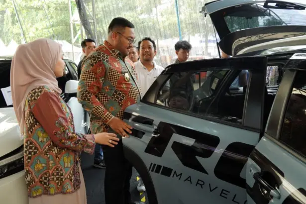mobil 14 Brand Otomotif Gelar Pameran di Purbalingga, Wabup Dimas :Upaya Dorong Pertumbuhan Ekonomi Daerah