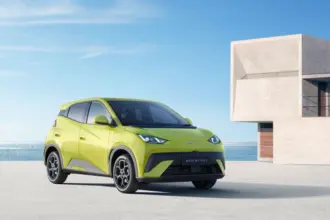 Mobil Listrik Terlaris 2025 BYD Atto 1