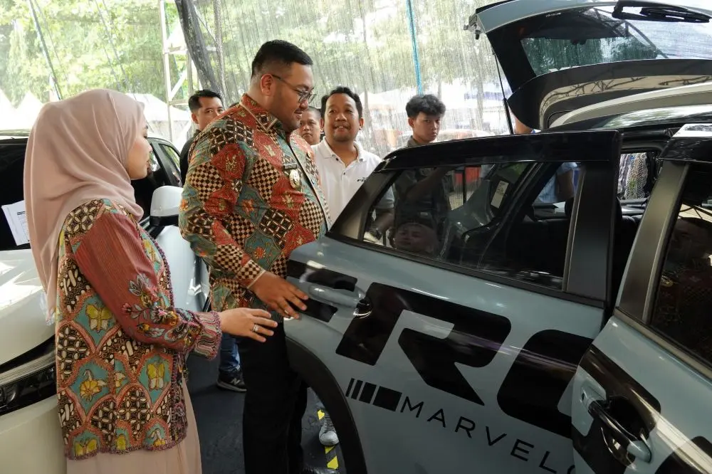mobil 14 Brand Otomotif Gelar Pameran di Purbalingga, Wabup Dimas :Upaya Dorong Pertumbuhan Ekonomi Daerah