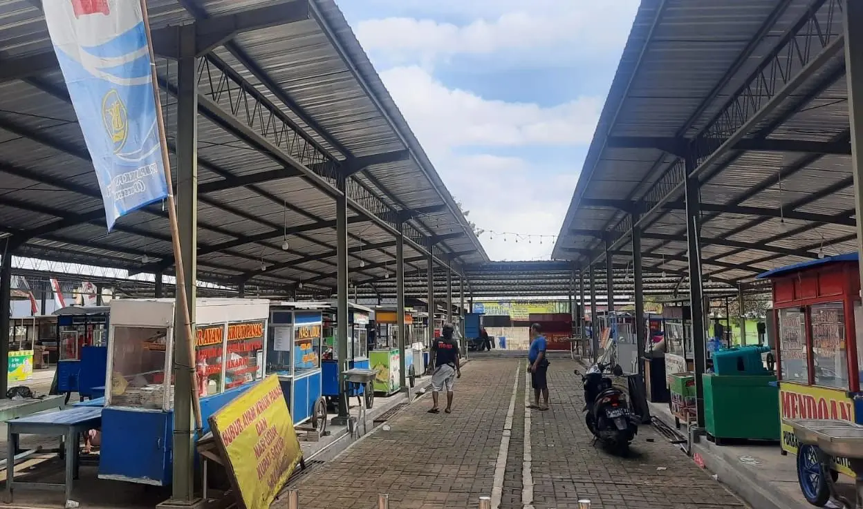 Pedagang Purbalingga Food Centre sepi
