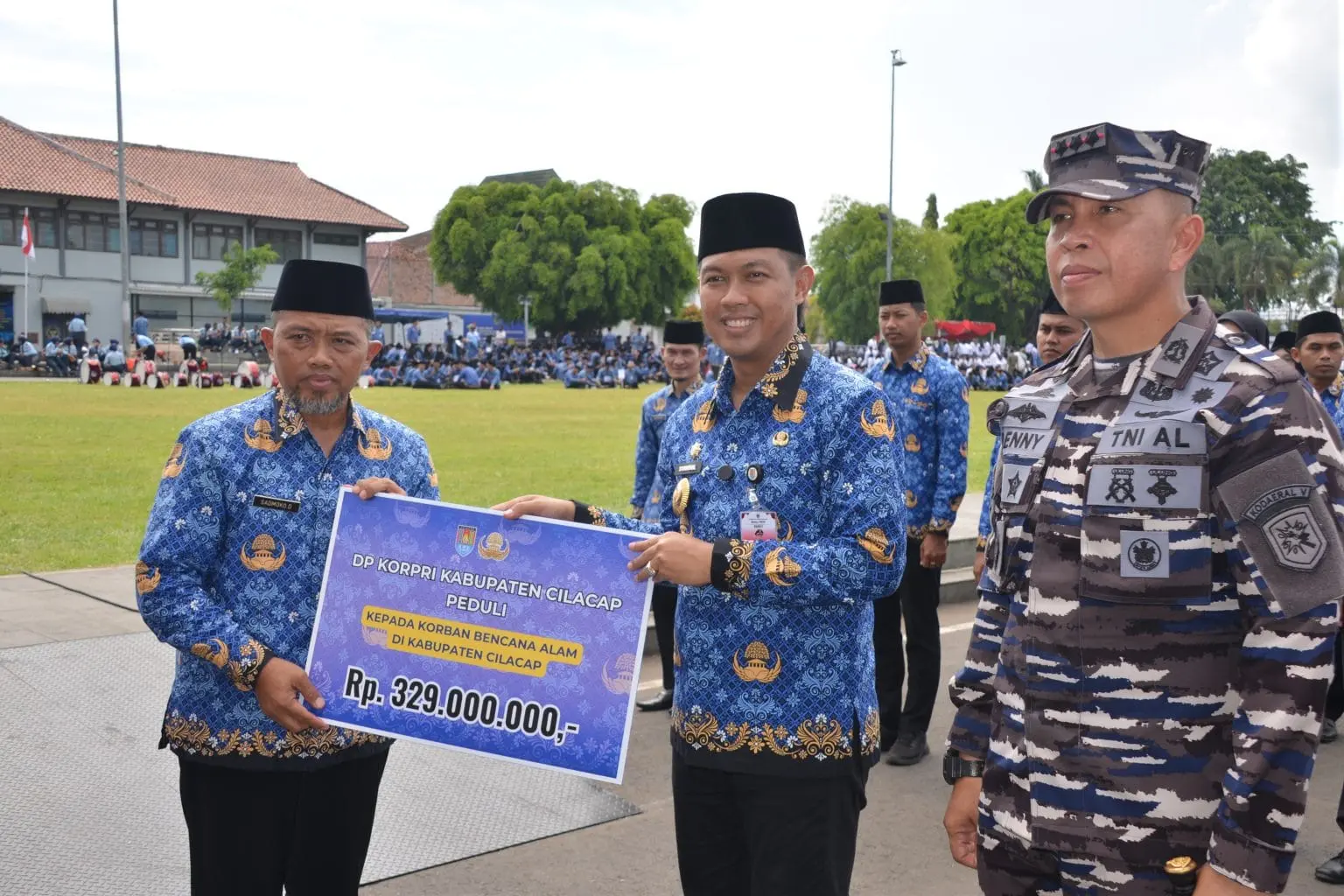 Bantuan korban bencana di hut korpri ke-54 cilacap