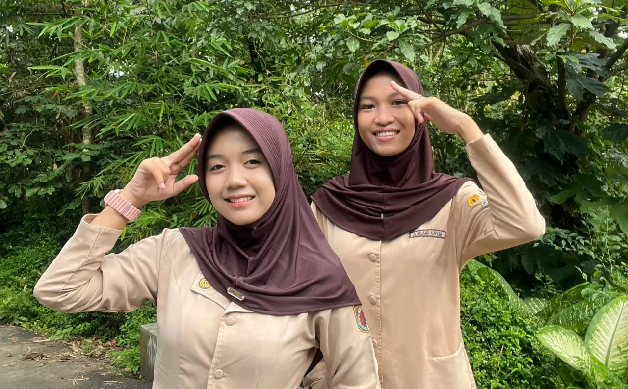 Fara dan alvika sma negeri 1 maos cilacap