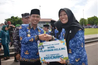 img 20251202 wa0001 Bupati Cilacap Serahkan 4 Mobil Baru untuk Percepat Jangkauan Administrasi Kependudukan