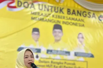Ketua DPD Partai Golkar Kabupaten Cilacap, Teti Rohatiningsih