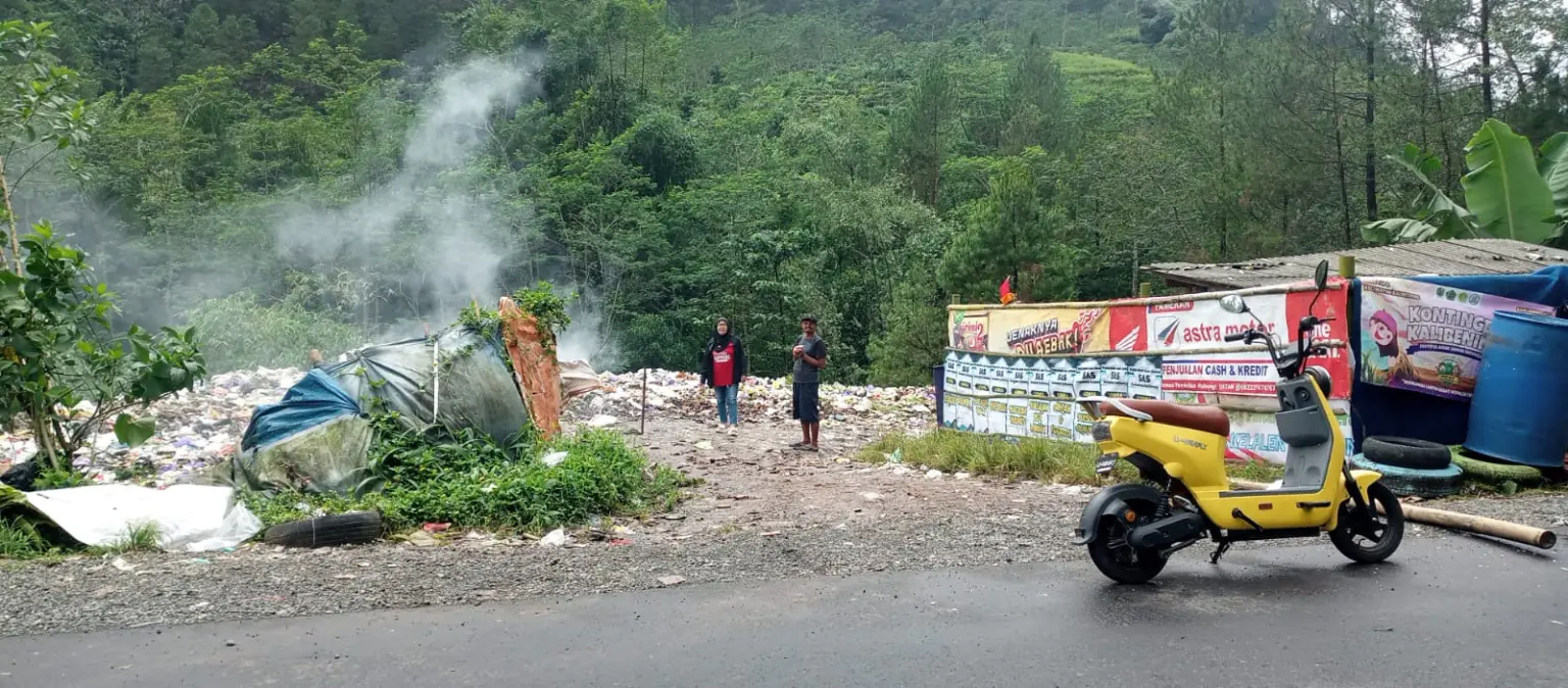 Warga Kalibening Banjarnegara Tuntut Penutupan Lokasi Sampah Ilegal