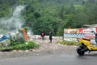 Warga Kalibening Banjarnegara Tuntut Penutupan Lokasi Sampah Ilegal