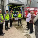 Kapolres Purbalingga AKBP Achmad Akbar mengunjungi salah satu gereja yang akan mengadakan ibadah Natal, Rabu (24/12/2025). (Foto: Humas Polres Purbalingga).