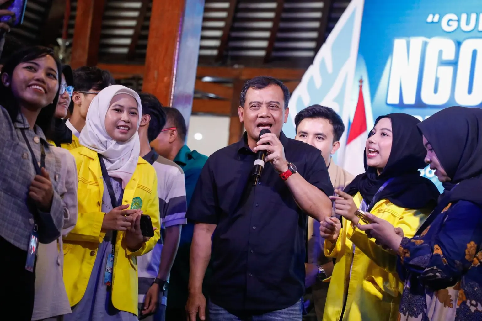 Gubernur Jawa Tengah, Komjen Pol (P) Drs. Ahmad Luthfi, S.H., S.St.M.K., menegaskan bahwa proses pengusulan Gunung Slamet menjadi Taman Nasional telah berjalan sesuai mekanisme yang ditetapkan pemerintah pusat.