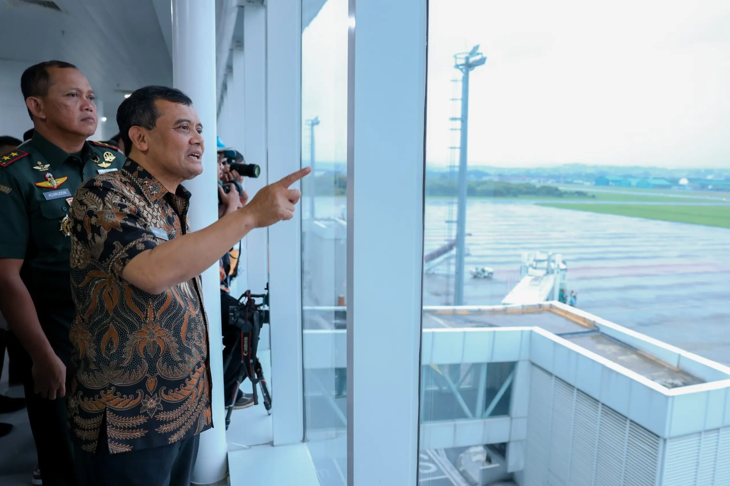 Gubernur Jawa Tengah Ahmad Luthfi menyampaikan bahwa penerbangan langsung ke Singapura menambah daftar rute internasional dari Bandara Jenderal Ahmad Yani.