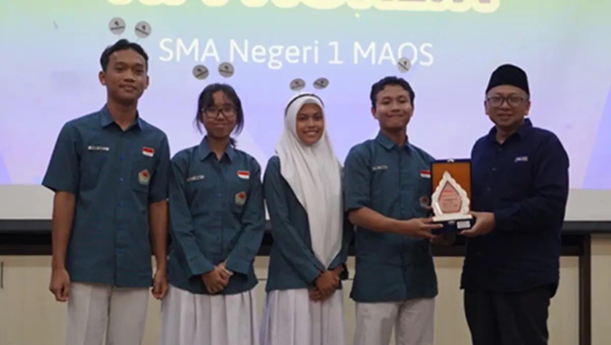 Siswa-siswiSMAN 1 Maos menyabet gelar juara dalam dua kompetisi bergengsi yang diselenggarakan Universitas Pertamina dan Universitas Islam Indonesia (UII) tahun 2025. (Foto: SMA Negeri 1 Maos)