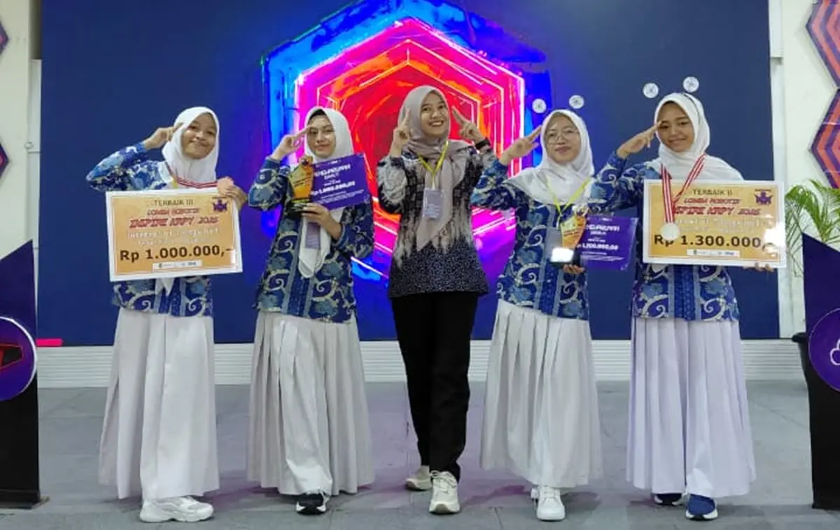 Sma negeri 1 maos juara iot competition 2025