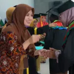Wisuda sekolah lansia