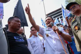 Himbauan Rayakan Tahun Baru