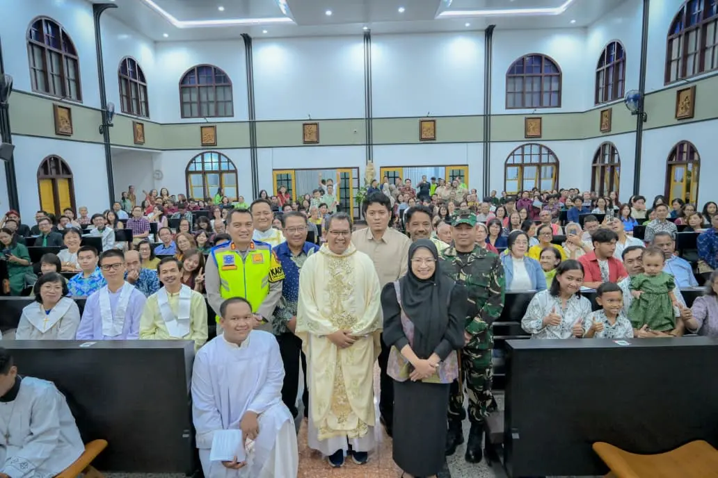 Tinjauan malam natal