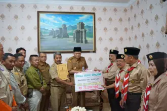 Kwarcab Magelang serahkan bantuan untuk korban longsor Pandanarum