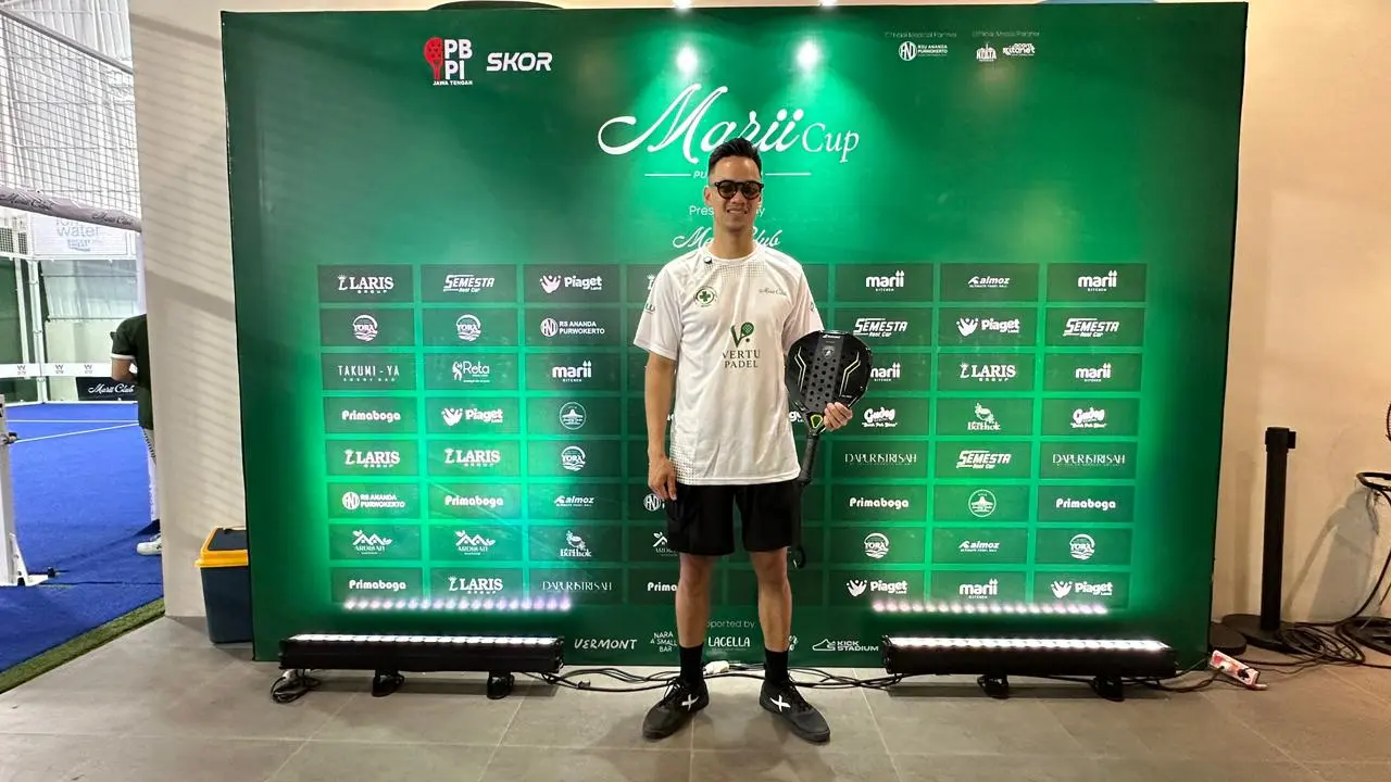 Atlet padel nomor satu Indonesia Zar Lasahido , terus menunjukkan komitmennya dalam mengembangkan olahraga padel di Tanah Air.
