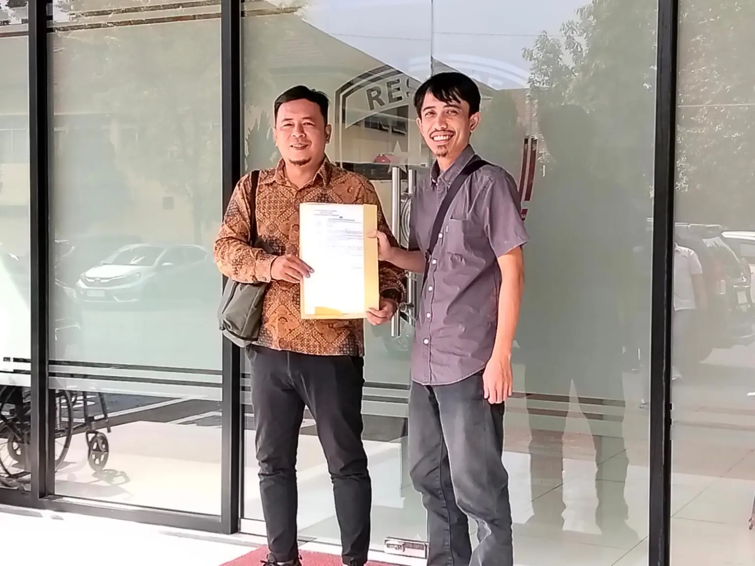 ardiya aji candra owner candra apple solution purwokerto