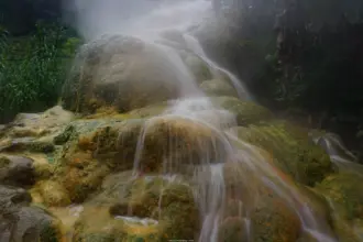 Air Panas Giritirta Jadi Objek Wisata Unik di Banjarnegara