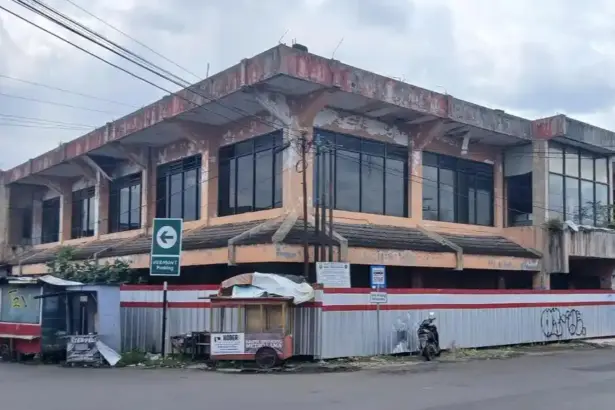 Gedung Eks Metro Kawasan Kebondalem Banyumas