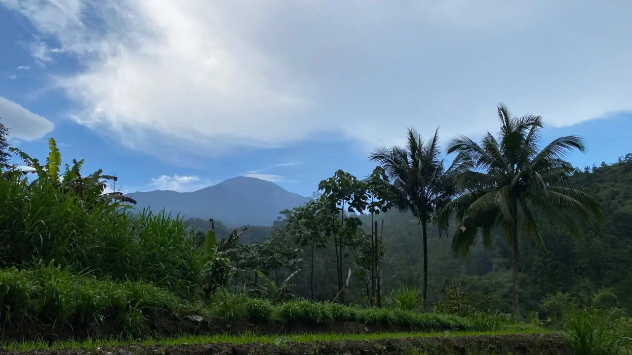 basecamp gunung slamet