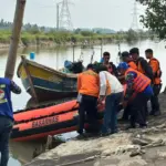Penambang pasir hilang di muara Winong cilacap