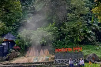 Pancuran pitu Baturraden