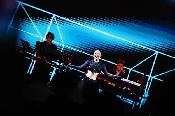 rossa Perayaan Tahun Baru di Aston Purwokerto Hadirkan Penyanyi Rossa dalam “Asmara Dansa: The Dance of Love”