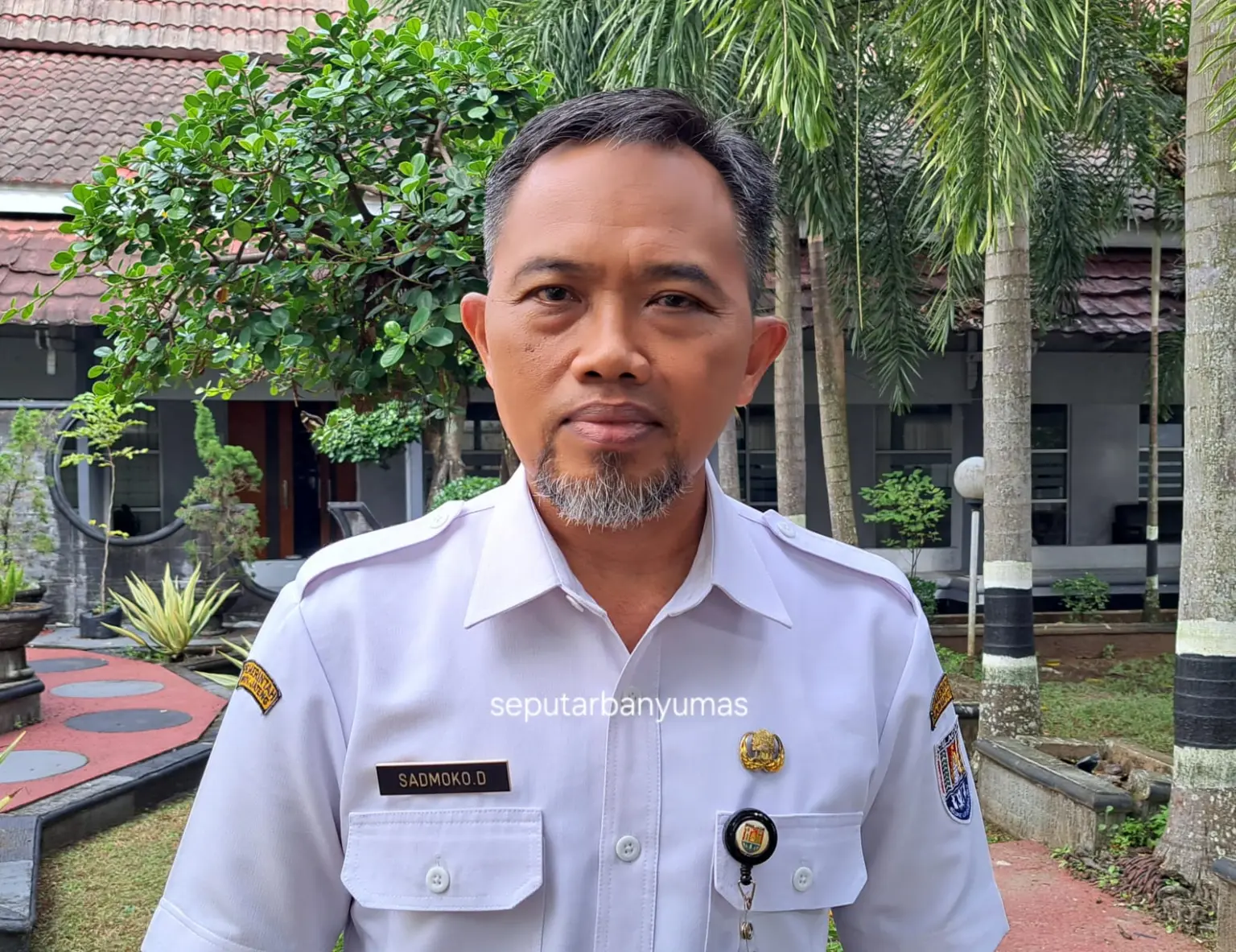 Sekretaris Daerah Kabupaten Cilacap, Sadmoko Danardono memberikan dukungan jelang laga Wijayakusuma FC bertandang ke Persibat Batang. (Faiz Ardani).