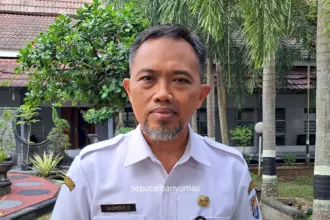 Sekretaris Daerah Kabupaten Cilacap, Sadmoko Danardono memberikan dukungan jelang laga Wijayakusuma FC bertandang ke Persibat Batang. (Faiz Ardani).