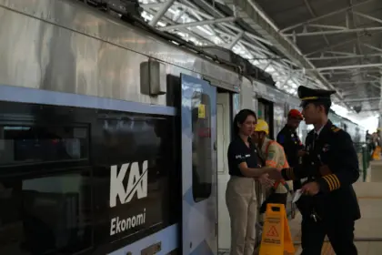 perjalanan kereta