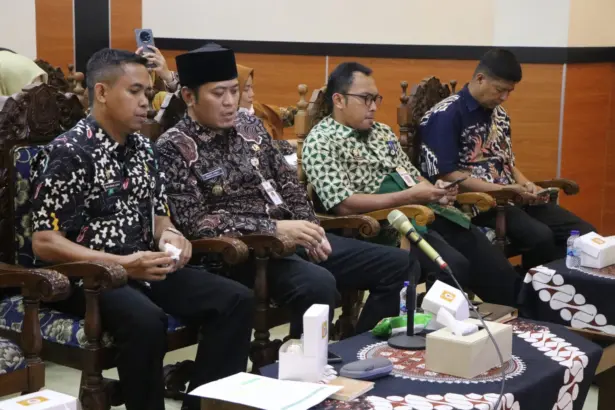 Rapat MBG dan Validasi data penerima manfaat