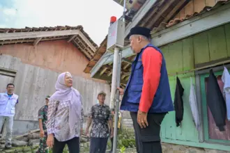 Konjungi korban longsor, bupati siapkan huntap