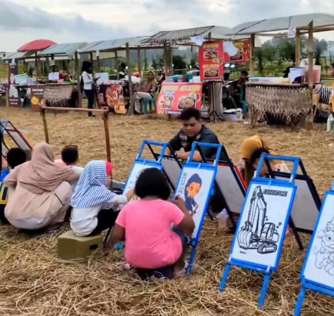 aktivitas Mengunjungi Pasar Ramadan Proklim Tambaknegara Banyumas, Ngabuburit Makin Seru dengan Doorprize Kambing