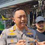 Kapolresta Cilacap, Kombes Pol Budi Adhy Buono saat memberikan keterangan terkait kebakaran Rita Pasaraya Cilacap. (Faiz Ardani).