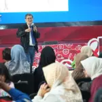 dr Boyke saat memberikan pemaparan edukasi HIV/AIDS di Kilang Cilacap. (Kilang Cilacap).