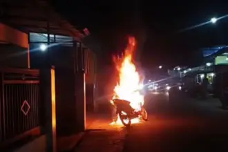Kebakaran motor cilongok