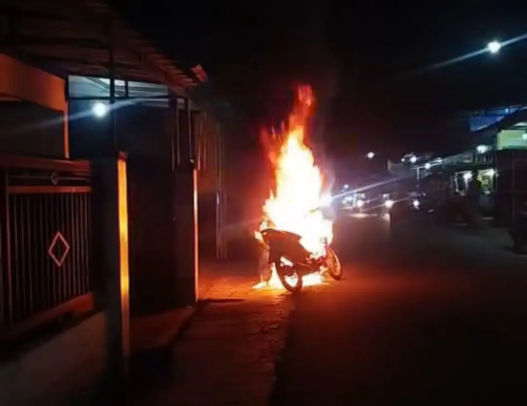 Kebakaran motor cilongok