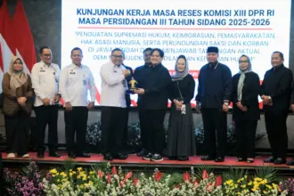 Kanwil Kemenkum Jateng menerima kunjungan kerja reses dari Komisi XIII DPR RI. (Kemenkum Jateng).