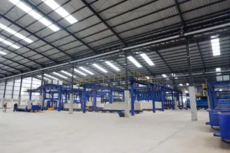 Suasana produksi PT SPS sebelum diminta meliburkan karyawan. (Foto: PT SPS)