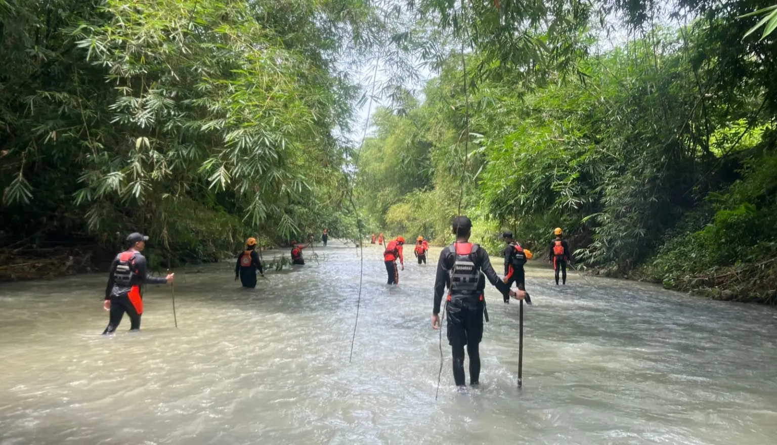 Pencarian orang hilang tagirun di sungai kalimeneng purworejo