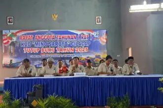 KUD Mino Saroyo menggelar Rapat Anggota Tahunan tutup buku 2025 di gedung HNSI Cilacap. (Faiz Ardani)