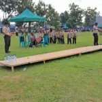Peserta Pesta Siaga Pramuka Kwarran Cilacap Utara saat adu keterampilan. (Faiz Ardani).