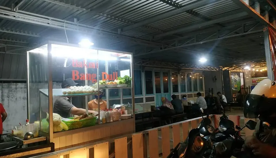 warung bakmi Kuliner Legend Cilacap: Menyantap Bakmi Bang Dull Kroya, Nostalgia Rasa Sejak 1952