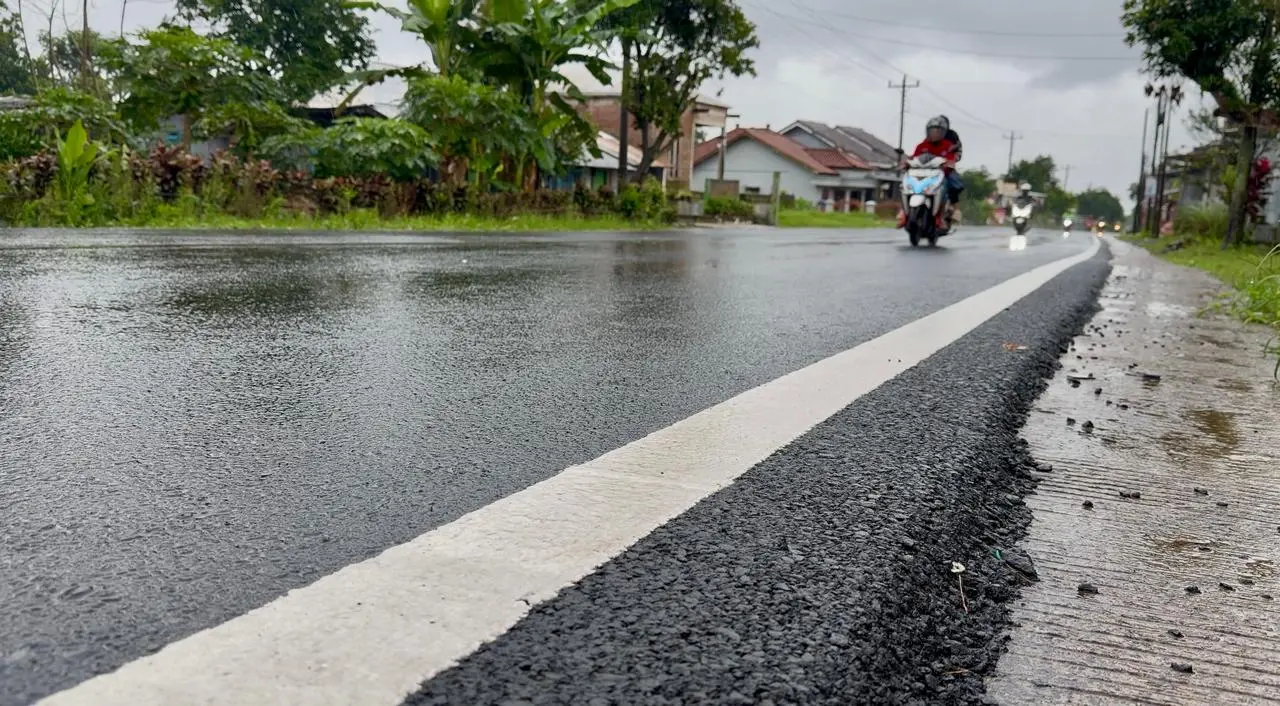 Jalan berlubang di Jateng terus diperbaiki