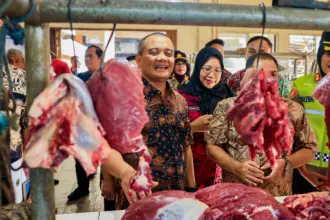 kunjungan gubernur soal harga bahan pokok termasuk harga cabai